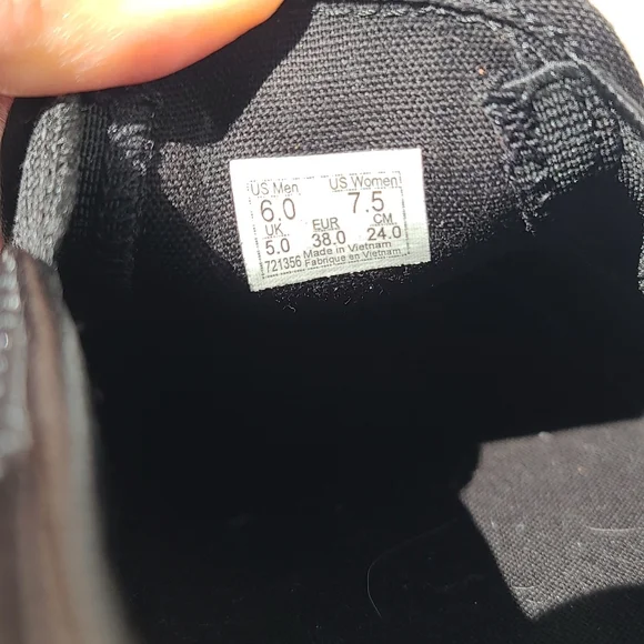 NWOT Vans - Picture 7 of 8